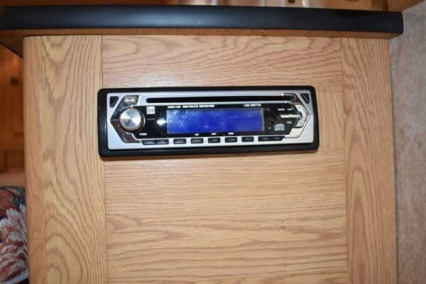 2007 american spirit 8308lq 3 horse trailer with 8′ short wall