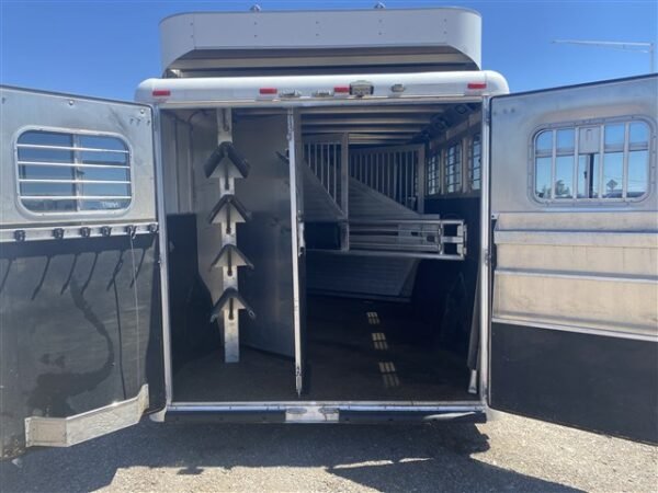 2000 sooner 4 horse bumper pull super clean