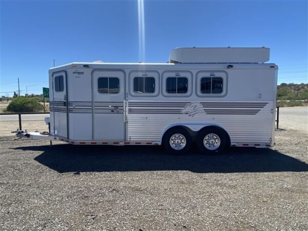 2000 sooner 4 horse bumper pull super clean