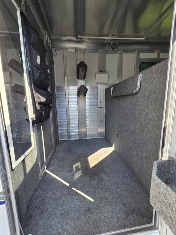 2000 c&c 2 horse gooseneck