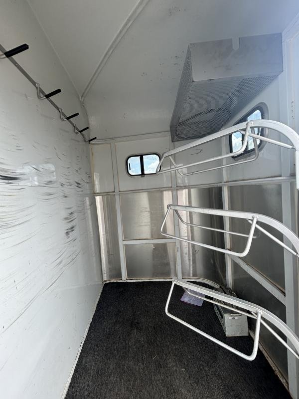 2000 morgan built 3 horse bumper pull horse trailer