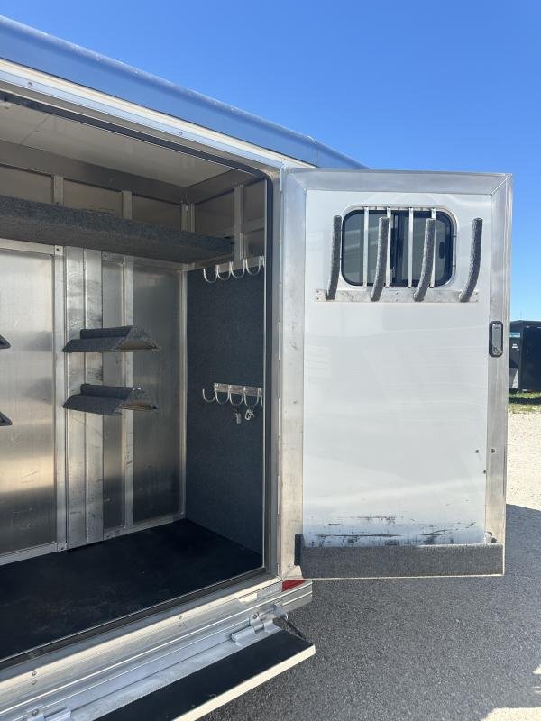 2020 bloomer 4 horse stock combo trainer tack horse trailer