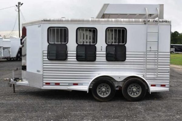 2012 cm 3hbp 3 horse trailer