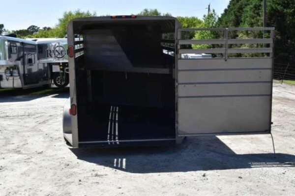 2017 cm 3hslbp 3 horse trailer