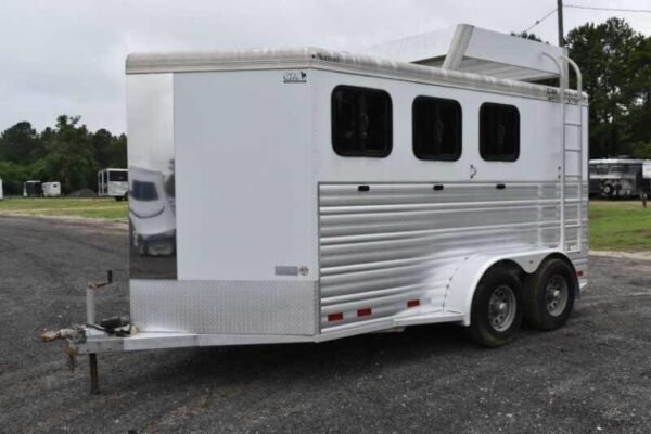 2012 cm 3hbp 3 horse trailer