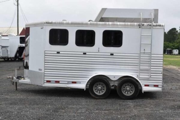 2012 cm 3hbp 3 horse trailer
