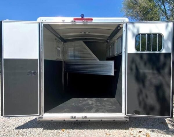 2011 cimarron 3 horse bumper pull