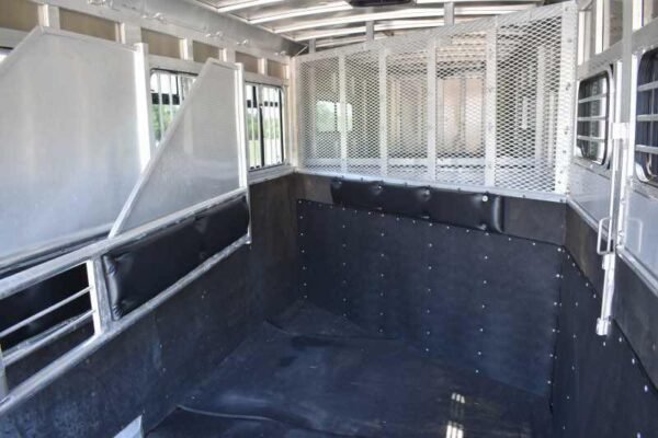2006 adam 7302 3 horse trailer