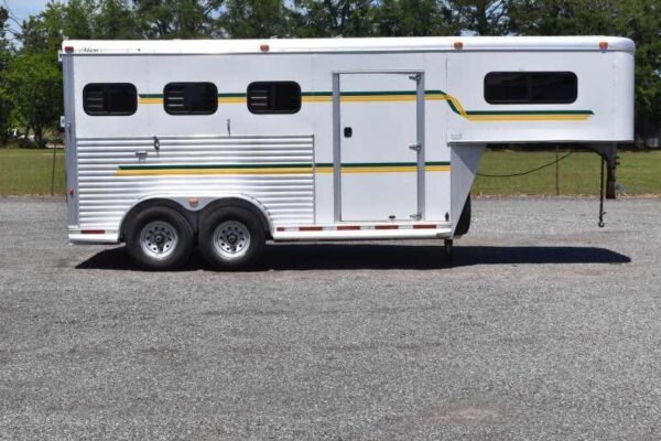 2006 adam 7302 3 horse trailer