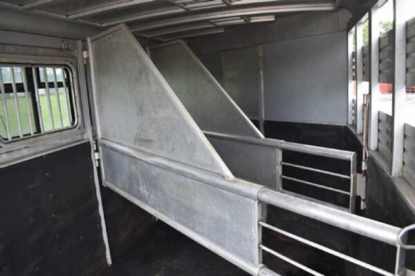2018 adam 7304gn 3 horse trailer