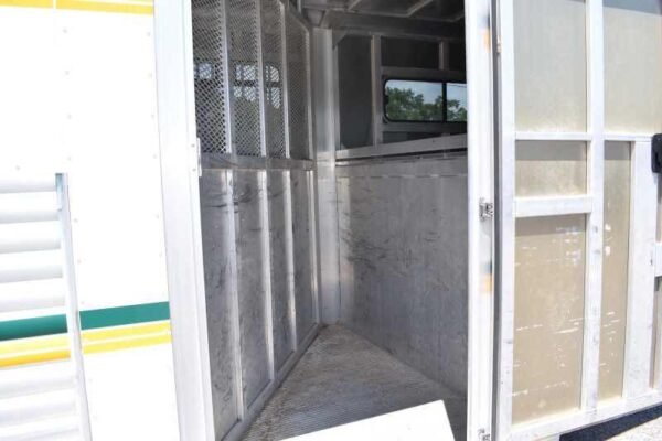 2006 adam 7302 3 horse trailer