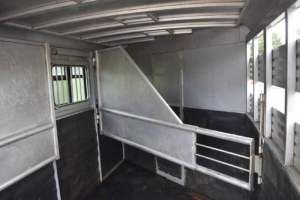 2018 adam 7304gn 3 horse trailer