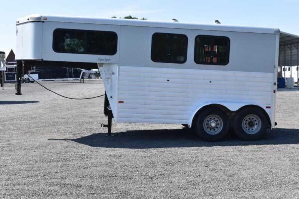 2014 sundowner 2 horse gooseneck trailer