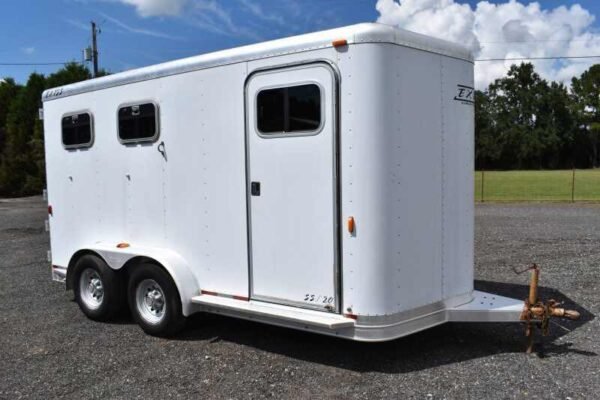 2002 exiss ss20 2 horse trailer