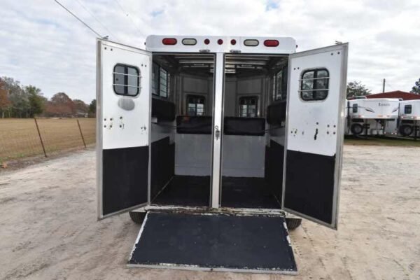 2001 cm odyssey 2 horse trailer