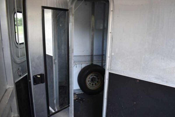 2002 exiss ss20 2 horse trailer