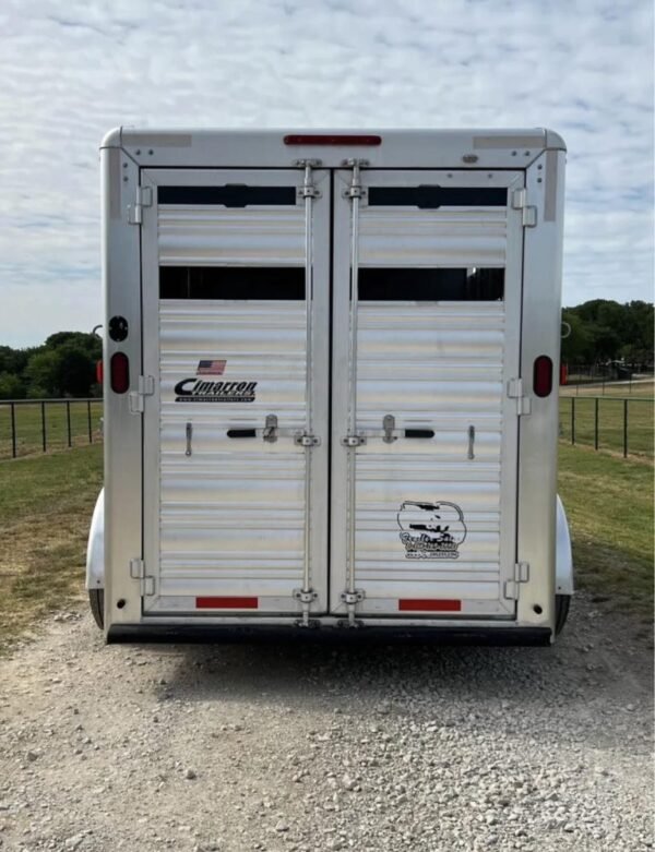2013 model cimarron 3 horse bumper pull