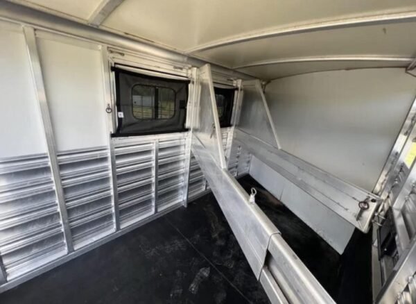 2013 model cimarron 3 horse bumper pull