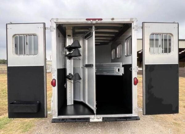 2007 featherlite 3 horse slant load trailer