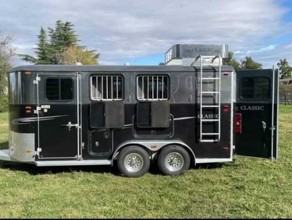 2005 classic aluminum 3 horse monarch 16 foot
