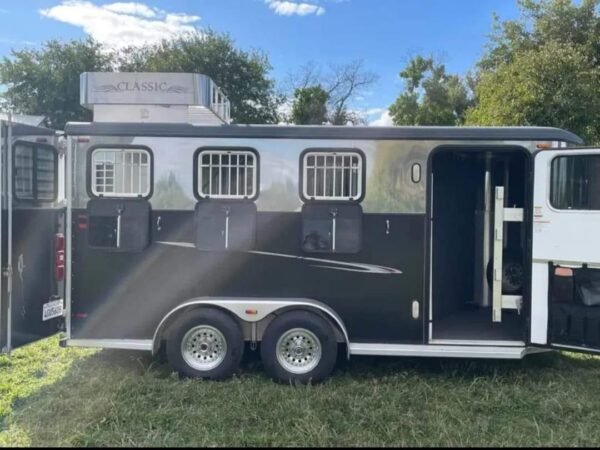 2005 classic aluminum 3 horse monarch 16 foot