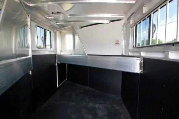 2016 sundowner 3 horse gooseneck