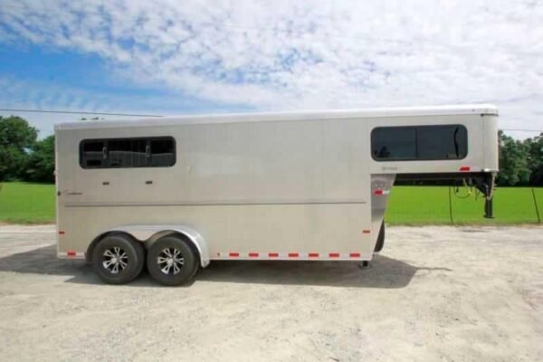 2016 sundowner 3 horse gooseneck