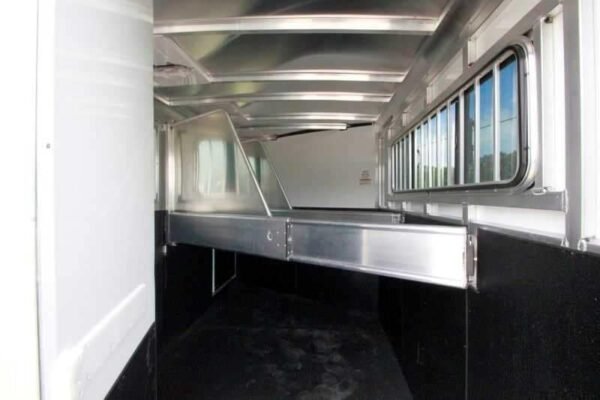 2016 sundowner 3 horse gooseneck