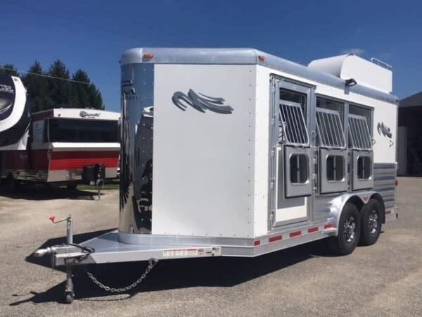 2018 platinum coach 3 horse bumper pull