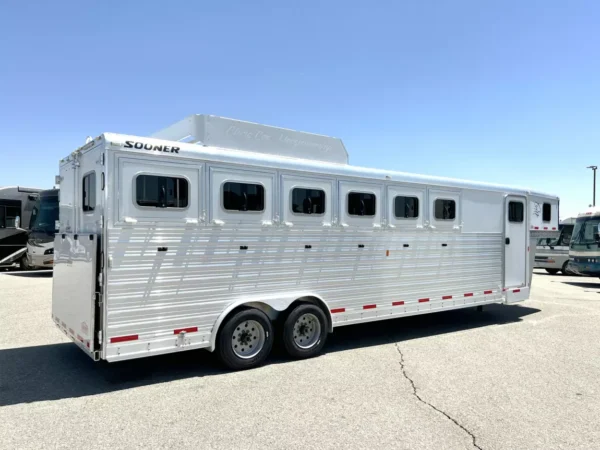 2015 sooner 6 horse gooseneck