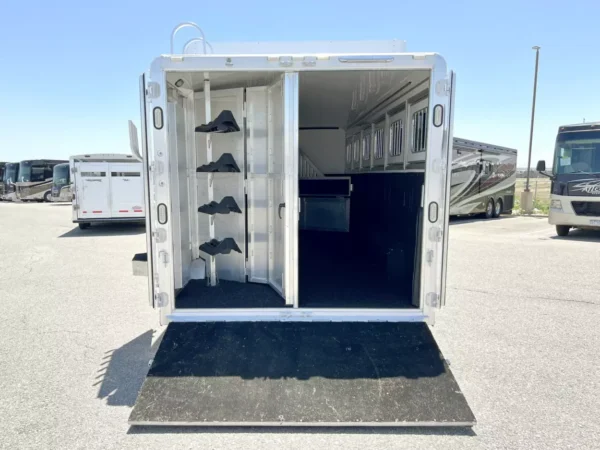 2015 sooner 6 horse gooseneck