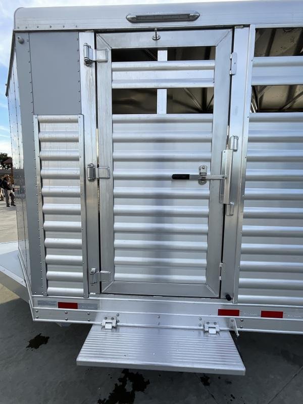 new 2024 elite trailers 5 horse stock combo bp horse trailer