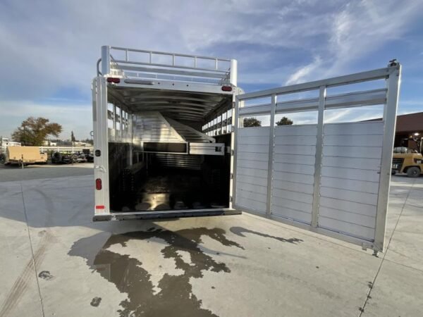 new 2024 elite trailers 5 horse stock combo bp horse trailer