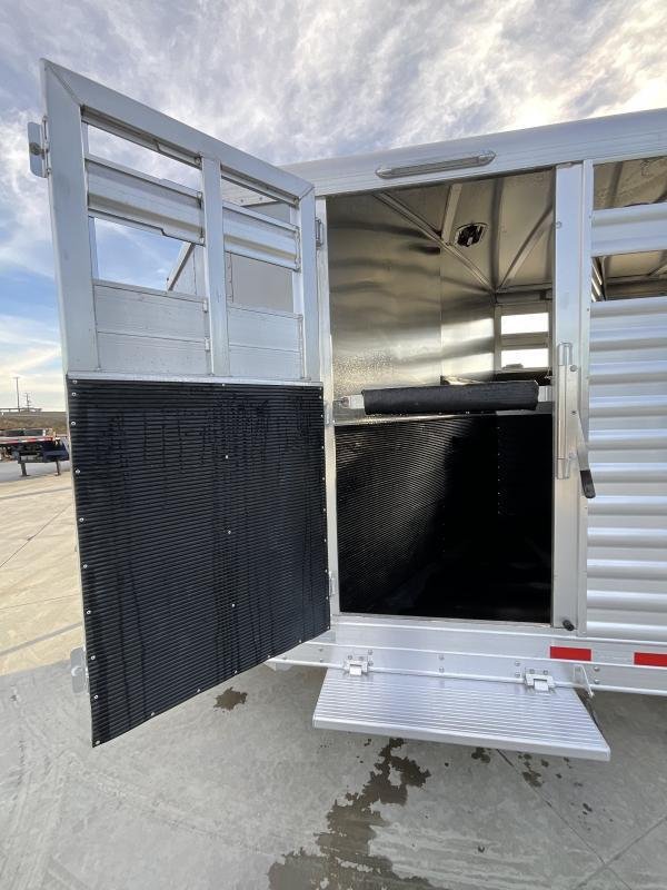 new 2024 elite trailers 5 horse stock combo bp horse trailer