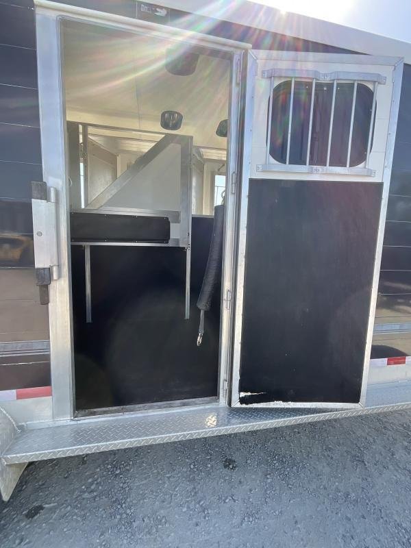 2005 jamco 4 horse gooseneck trailer