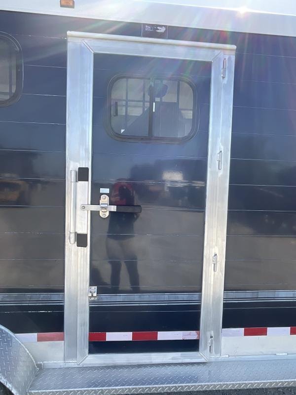 2005 jamco 4 horse gooseneck trailer