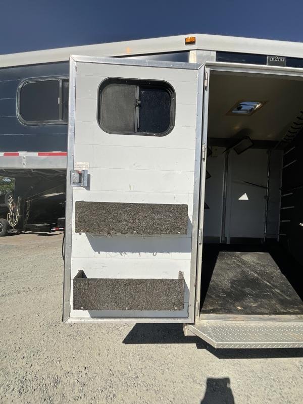 2005 jamco 4 horse gooseneck trailer