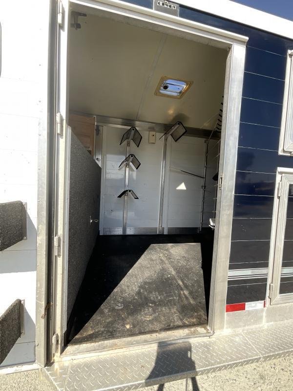 2005 jamco 4 horse gooseneck trailer
