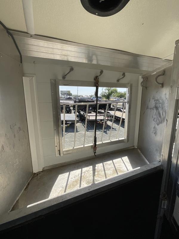 2005 jamco 4 horse gooseneck trailer