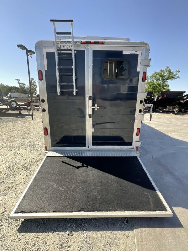 2005 jamco 4 horse gooseneck trailer