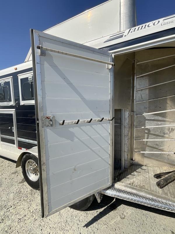 2005 jamco 4 horse gooseneck trailer