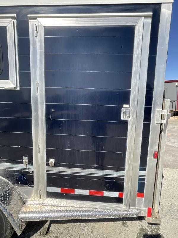 2005 jamco 4 horse gooseneck trailer
