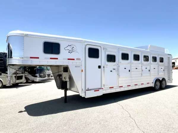 2015 sooner 6 horse gooseneck